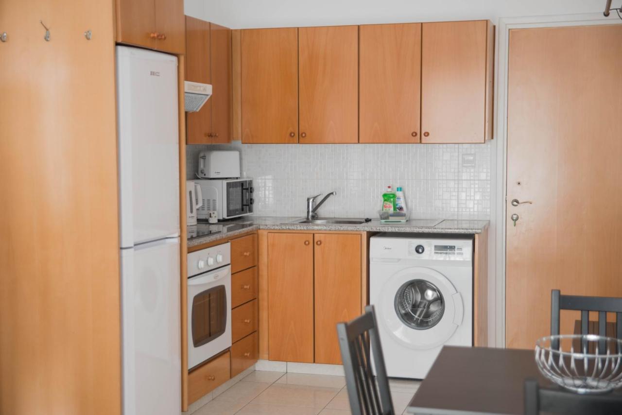 Renovated One Bedroom Apartment In Paphos With Pool Exterior photo